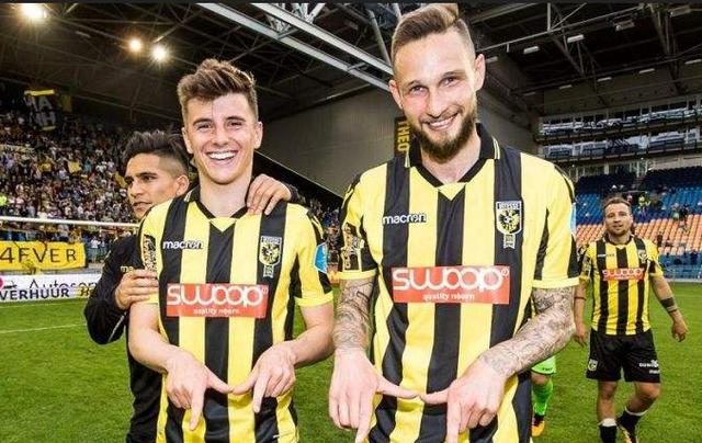 揭幕战中盘 揭幕战中盘