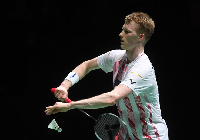 己的对手 己的对手