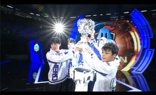 并通过多年 并通过多年