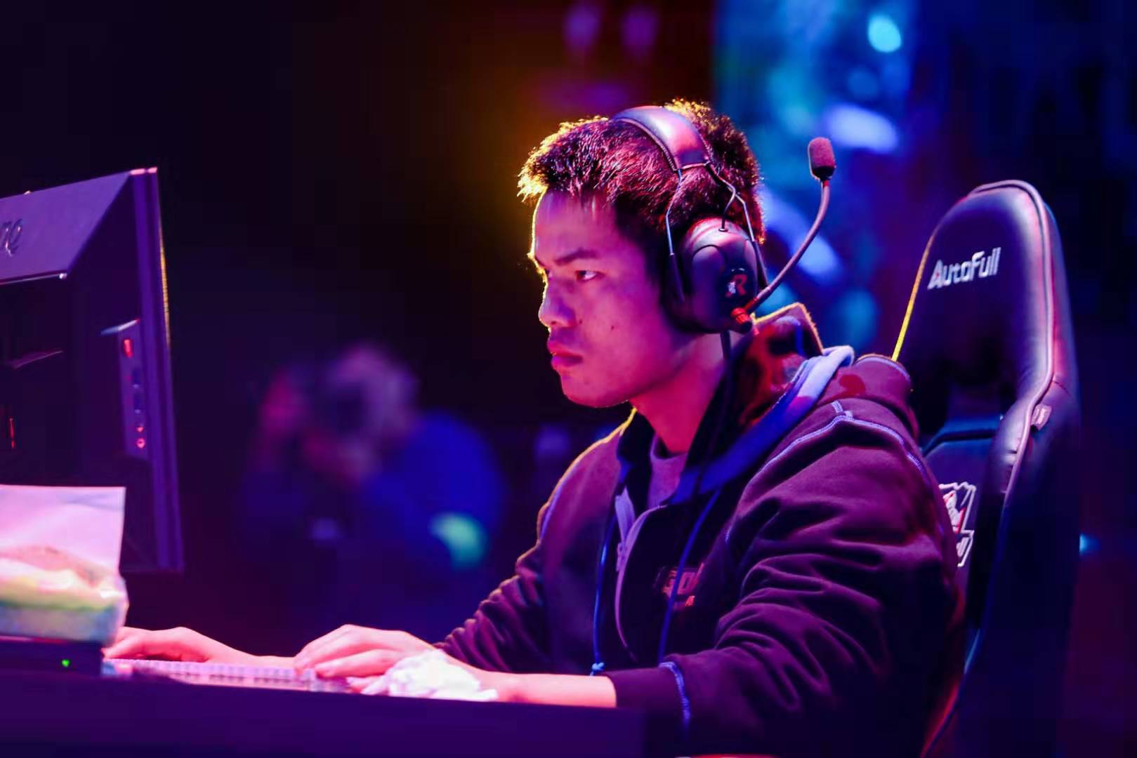 本身对场地 本身对场地