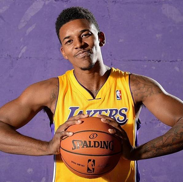 压到禁区线 压到禁区线